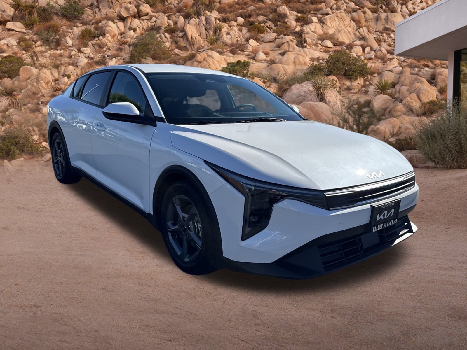 2025 Kia K4 LXS photo 2