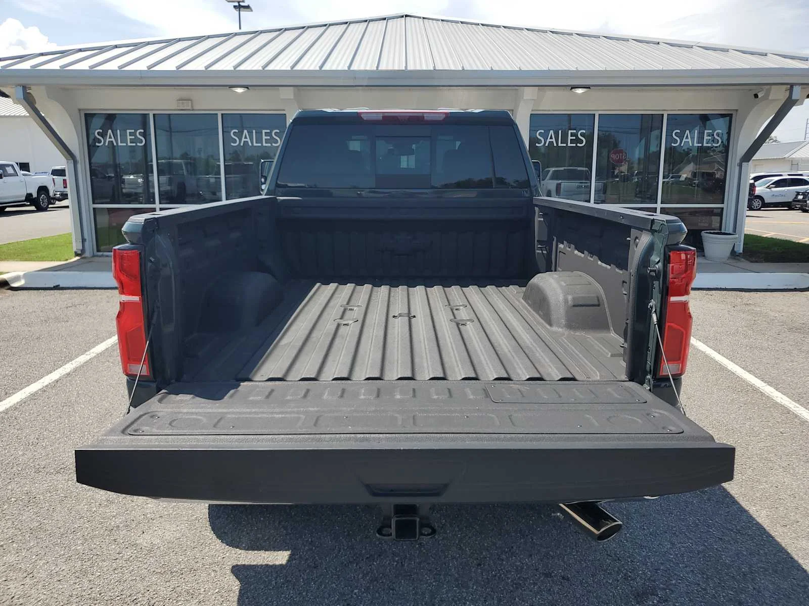 Used 2025 Cypress Gray Chevrolet LTZ image 5