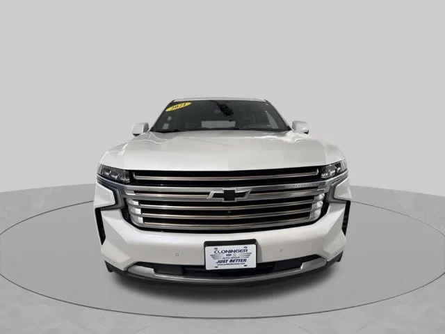 Used 2021 Beige Chevrolet High Country image 3