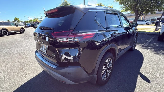Used 2022 Black Nissan SV image 3