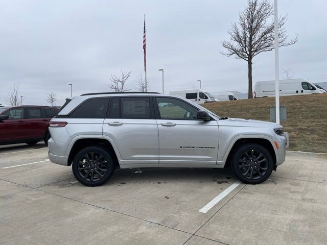 New 2026 Silver Zynith Jeep Limited Reserve image 6