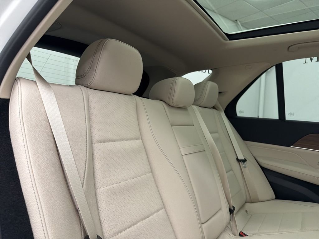 Used 2026 White Mercedes-Benz GLE 350 image 26