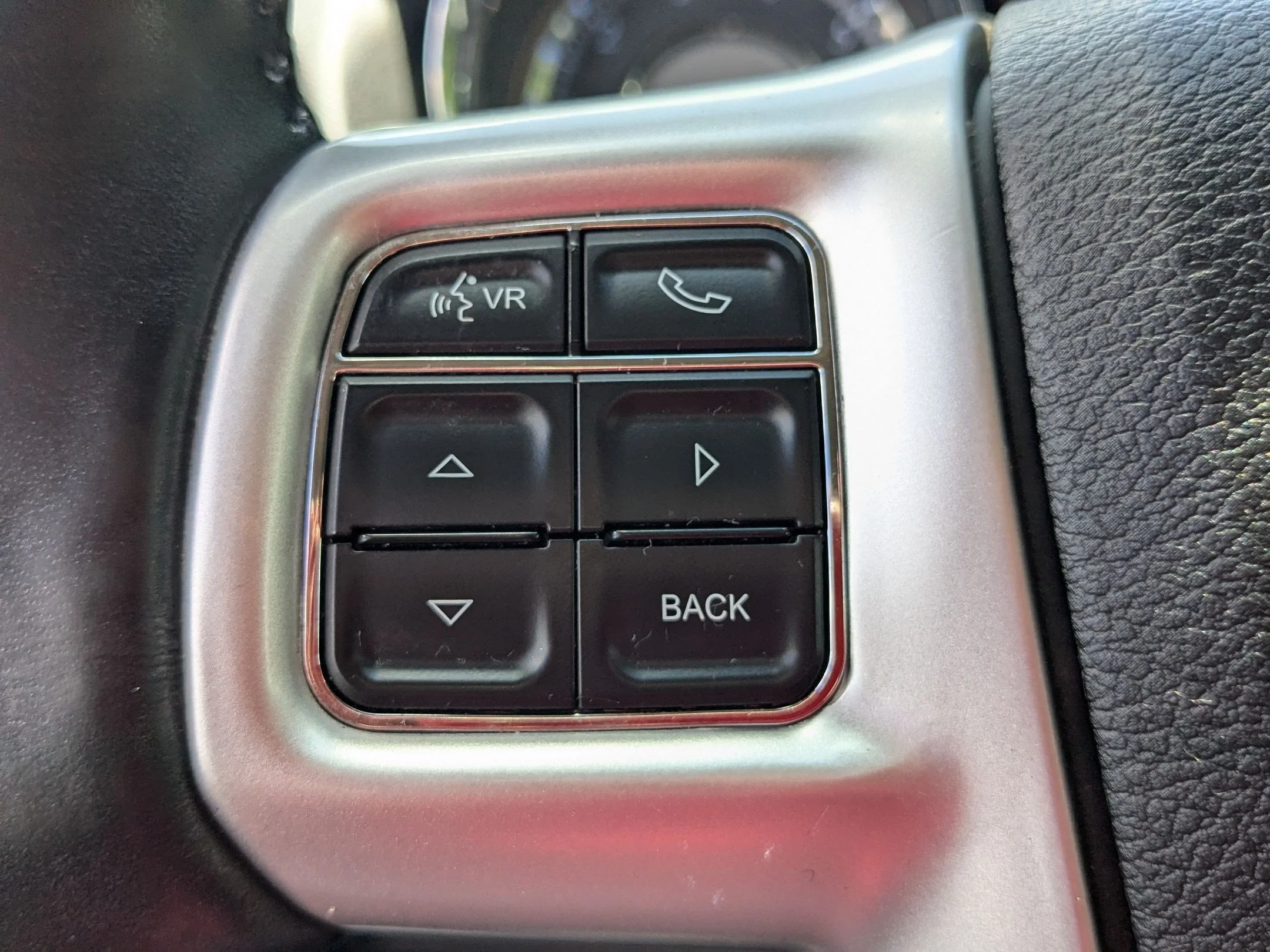 Used 2015 Brilliant Black Crystal Pearlcoat Chrysler Touring-L image 14