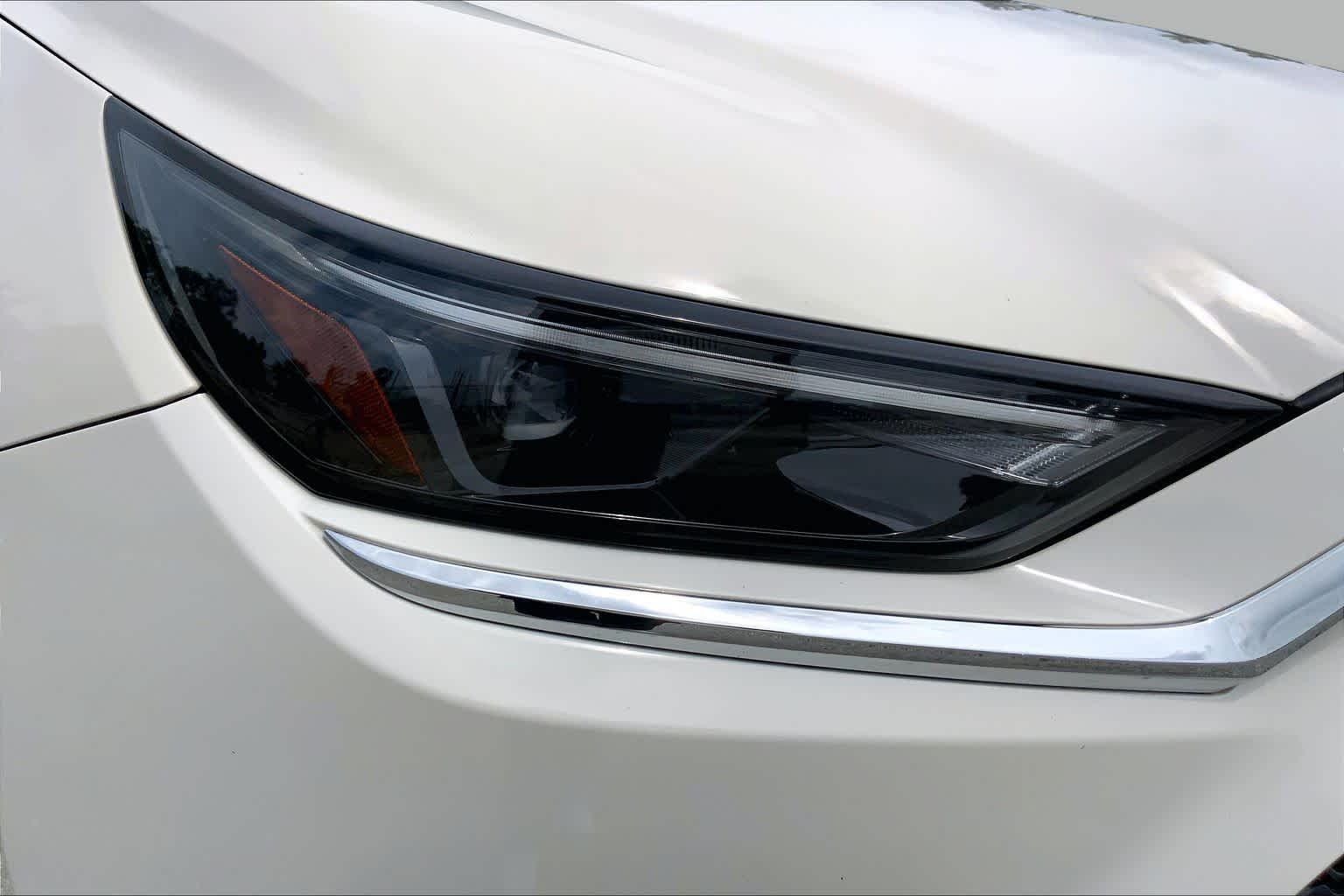Used 2024 Coastal Cream Toyota Limited image 27