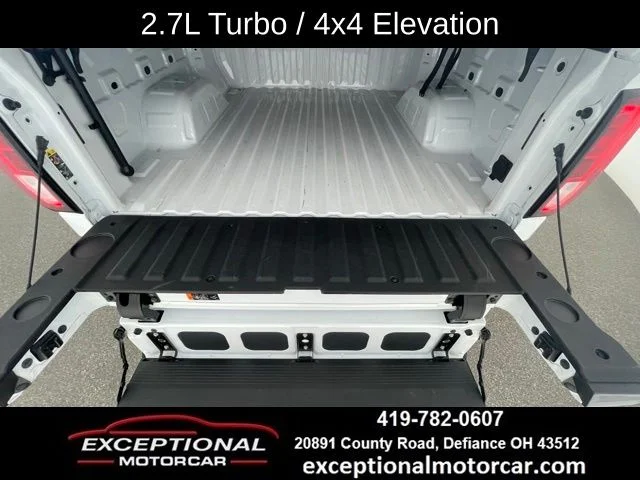 Used 2024 White GMC Elevation image 43