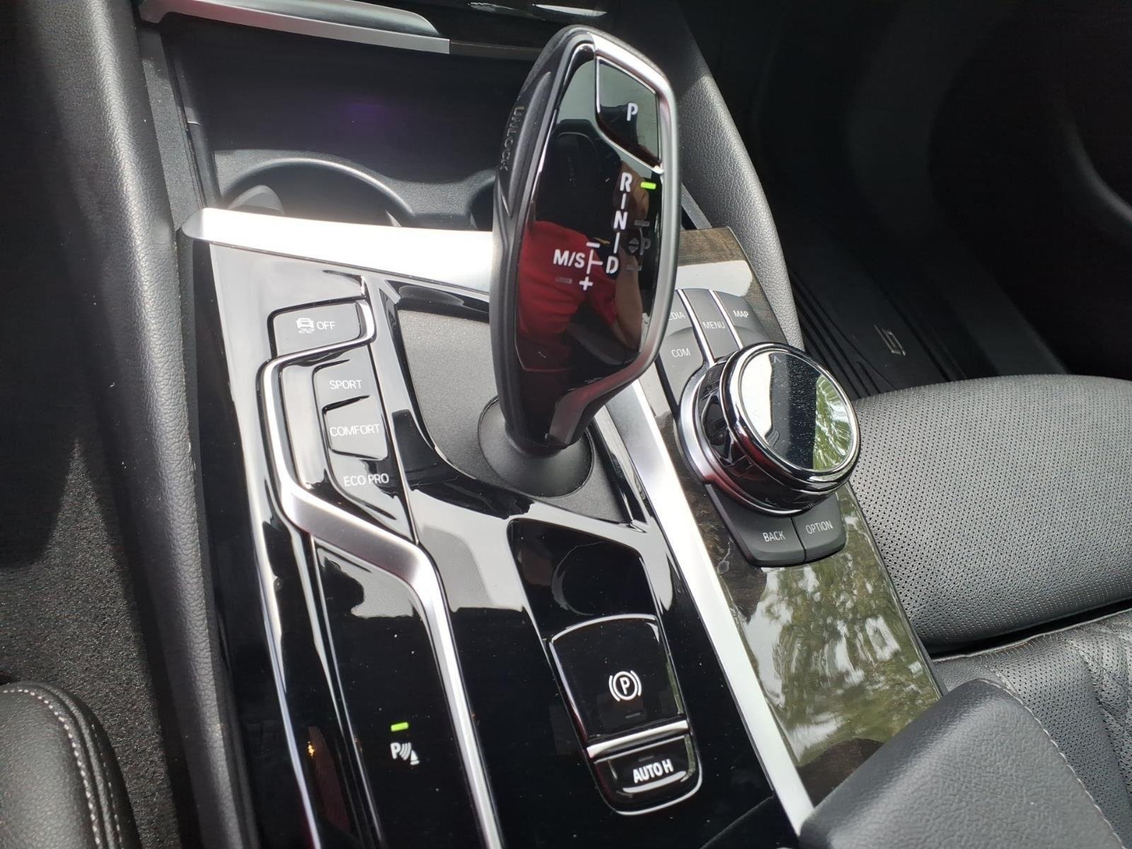 Used 2023 Skyscraper Gray Metallic BMW 530i image 31