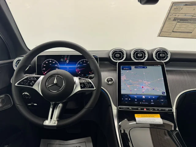 New 2026 Polar White Mercedes-Benz GLC 300 image 3