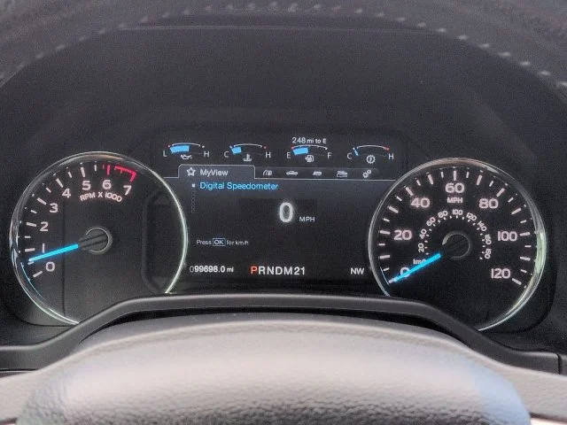 Used 2016 Bronze Fire Metallic Ford Lariat image 29
