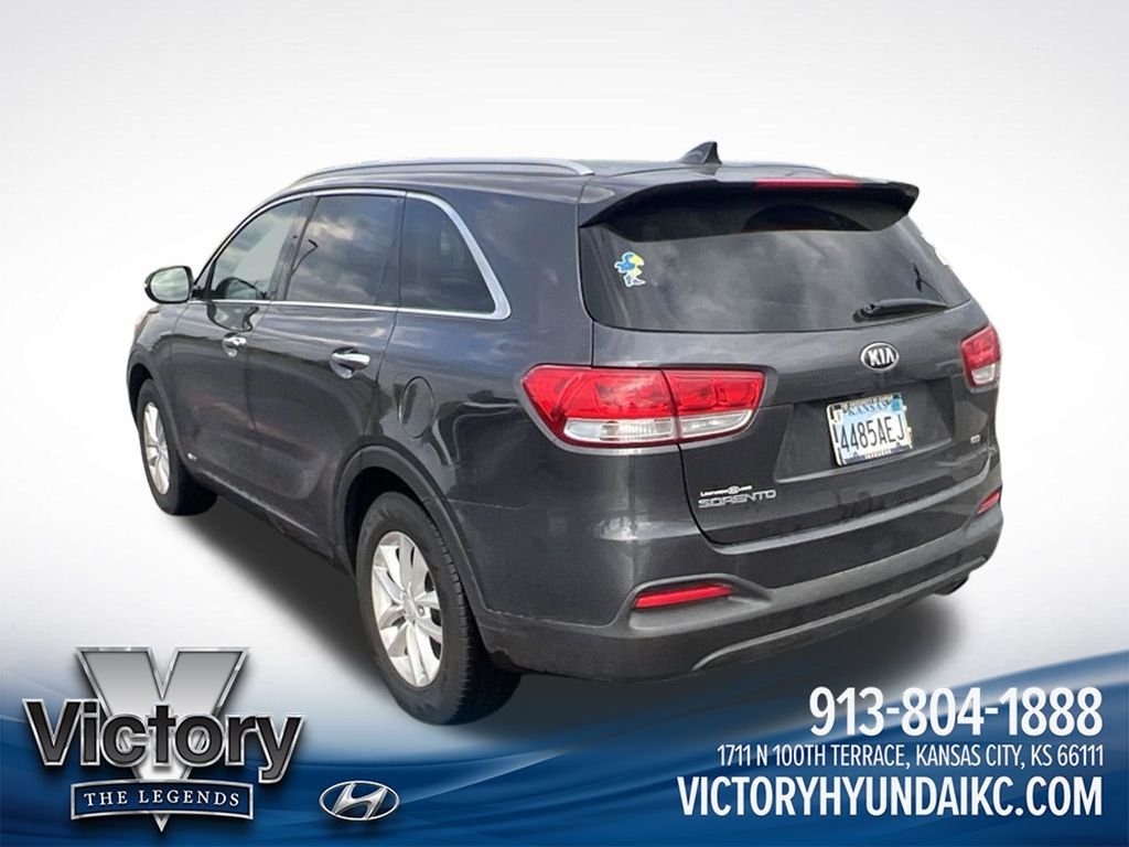 Used 2018 Gray Kia LX image 7