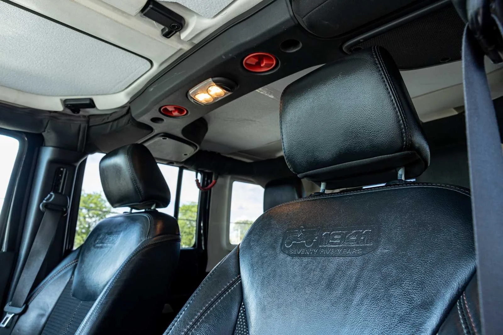 Used 2016 Black Clearcoat Jeep 75th Anniversary image 28