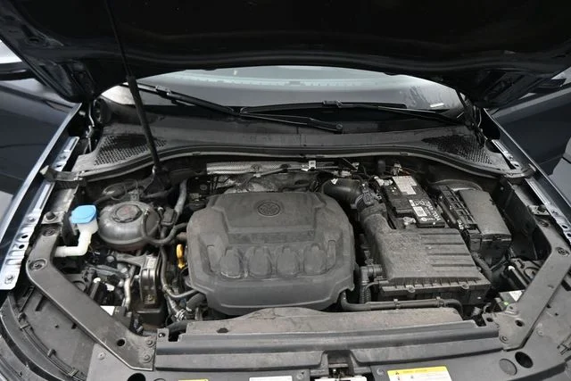 Used 2024  Volkswagen 2.0T SE image 12