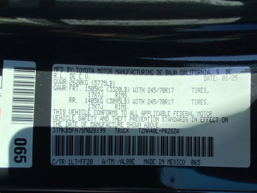 Used 2025  Toyota SR5 image 19