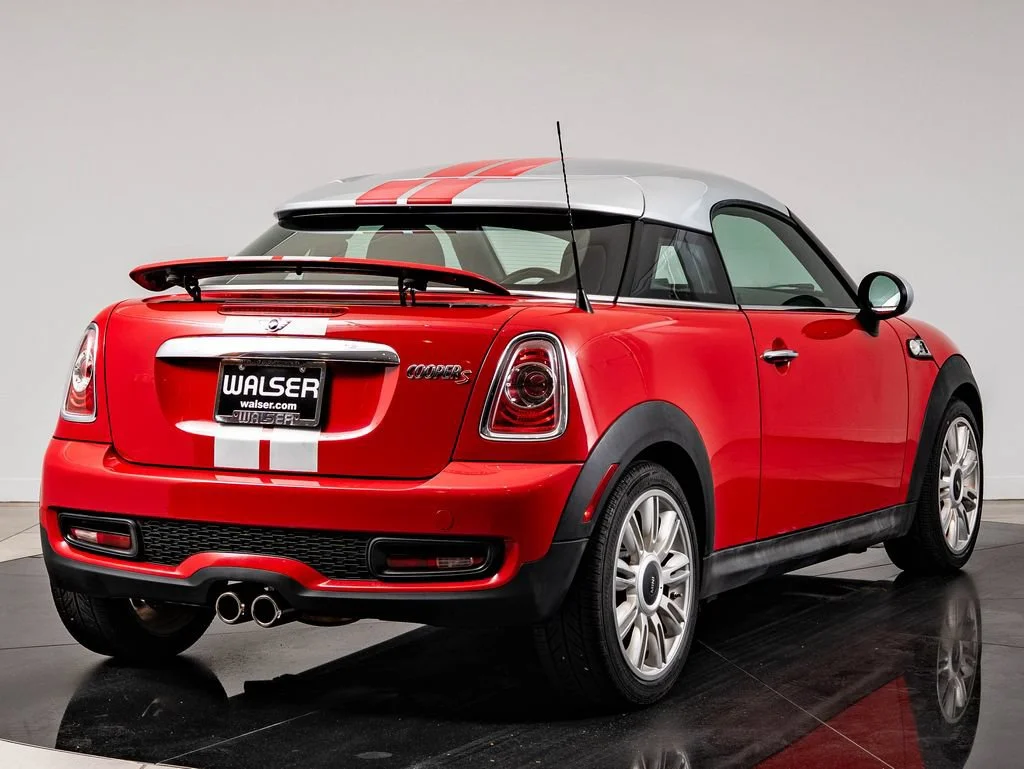 Used 2012 Chili Red MINI  image 10
