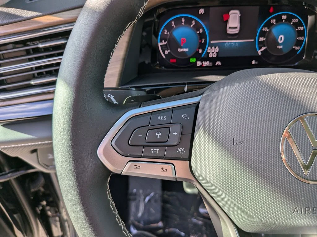 New 2026 Black Volkswagen 2.0T SE w/Technology image 25