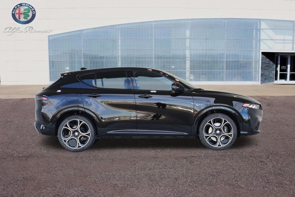 New 2025 Alfa Black Exterior Paint Alfa Romeo Intensa image 51