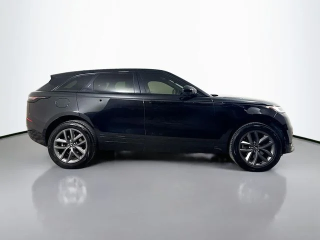 Certified Used 2026 Black Land Rover Dynamic SE image 4
