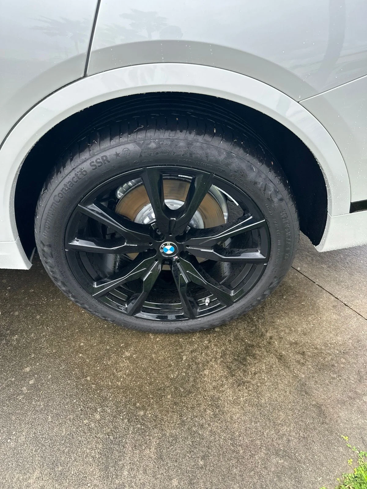 Used 2026 White BMW xDrive40i image 2