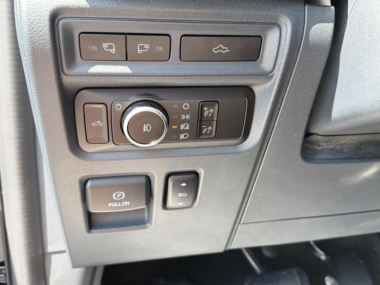 Used 2023 Agate Black Ford Platinum image 20