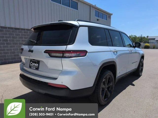 Used 2021 Silver Zynith Jeep  image 3