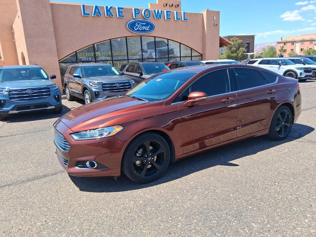 2016 Ford Fusion SE FWD's photo