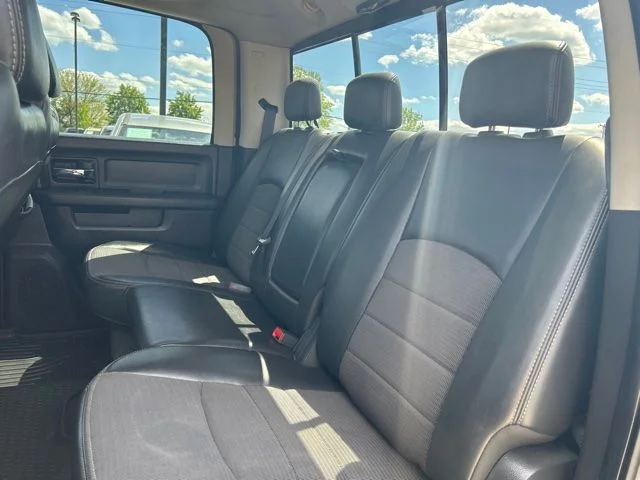 Used 2009 Gray Dodge Sport image 12