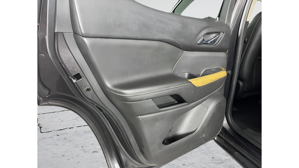 Used 2017 Iridium Metallic GMC Denali image 11