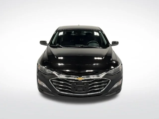 Used 2025 Black Chevrolet LT image 3