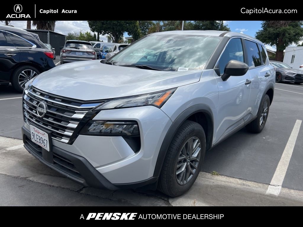 2024 Nissan Rogue S FWD's photo