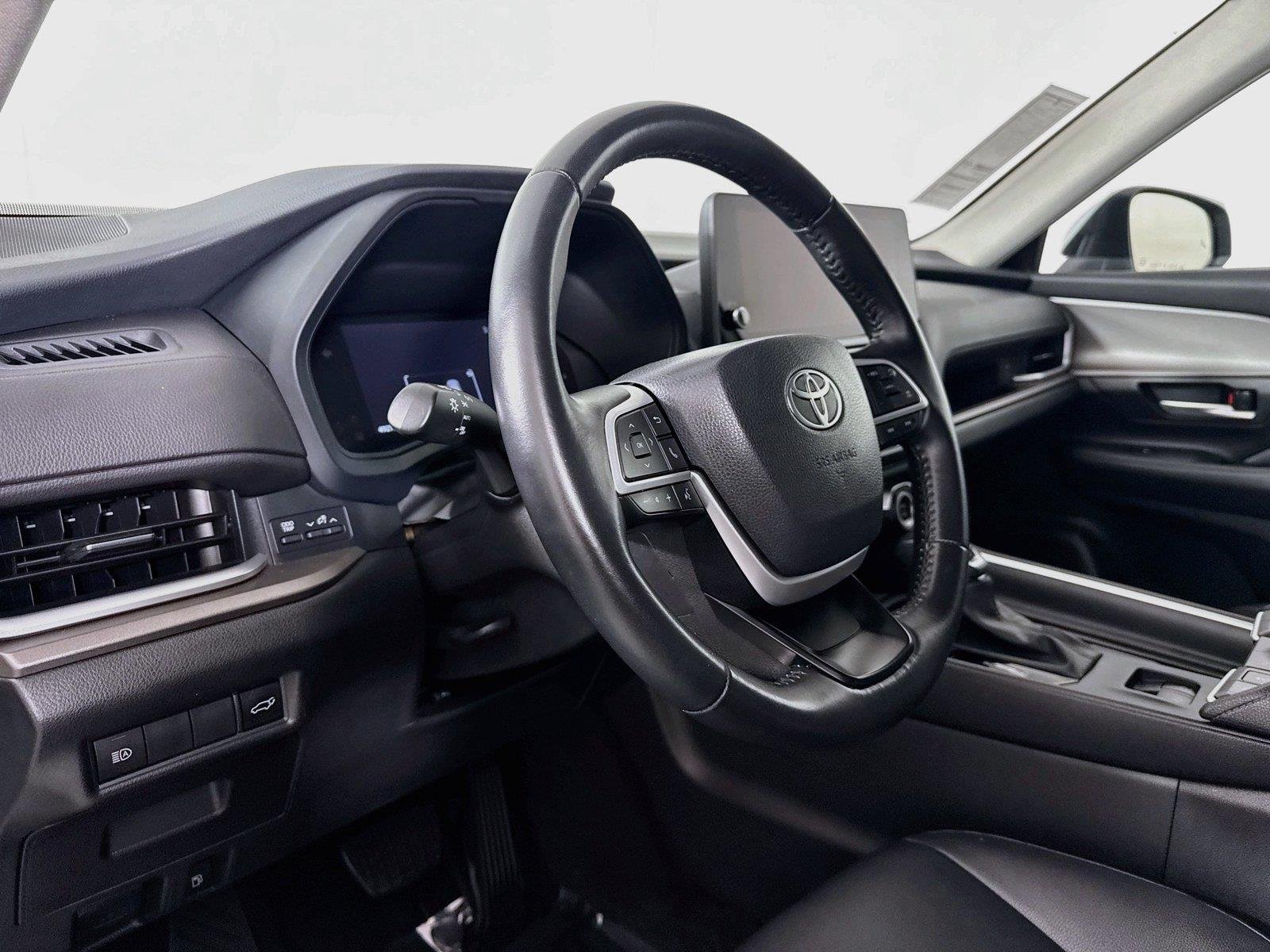 Certified Used 2025 Celestial Silver Metallic Toyota XLE image 4