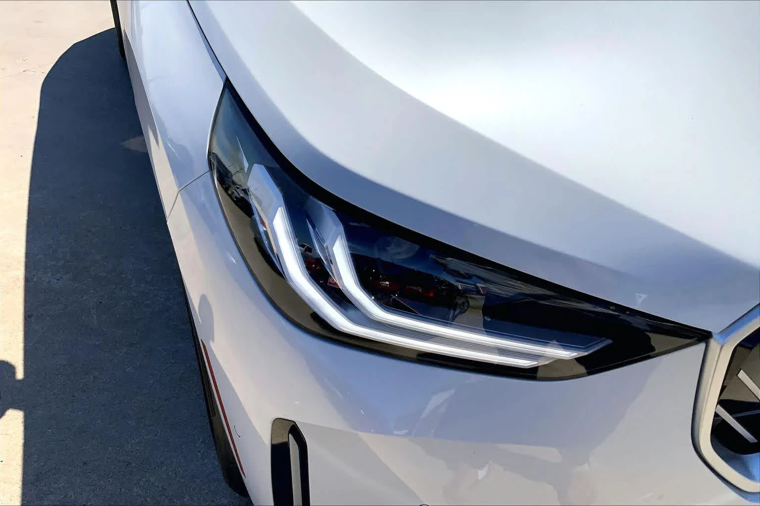 New 2026 Mineral White Metallic BMW 30 xDrive image 13
