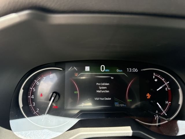 2024 Toyota RAV4 XLE - Photo 15