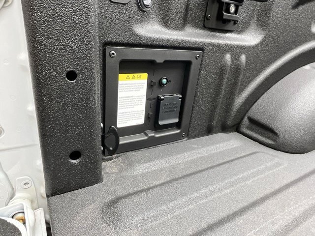 Used 2024 Oxford White Ford XLT image 34