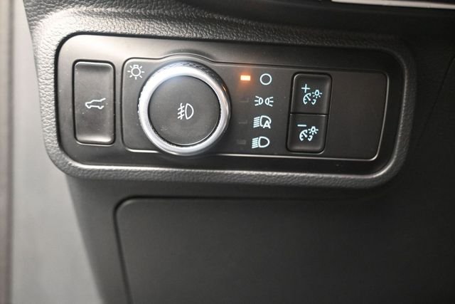 Used 2025 Black Metallic Ford Platinum image 15