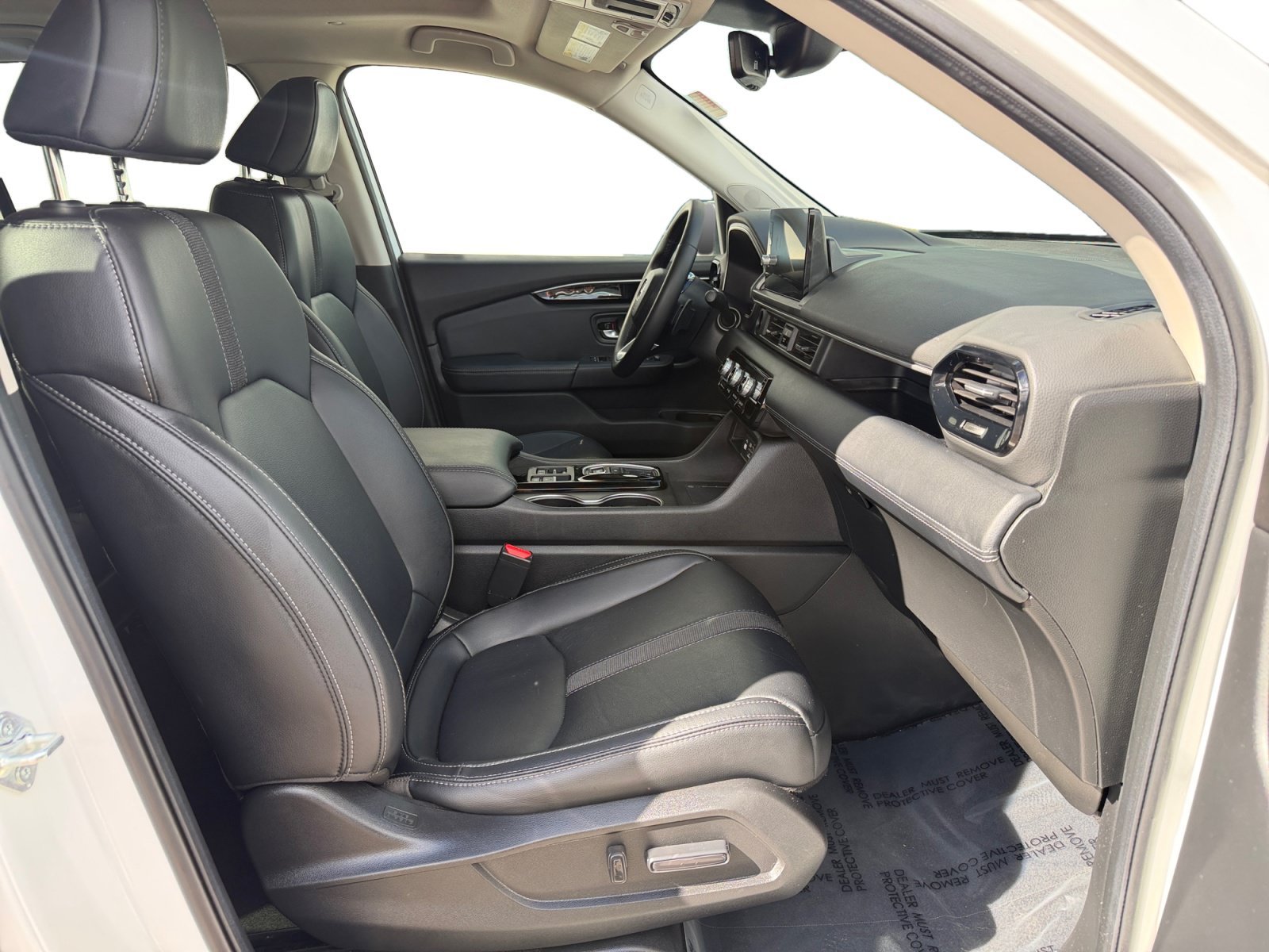 Certified Used 2025 Platinum White Pearl Honda Touring image 31