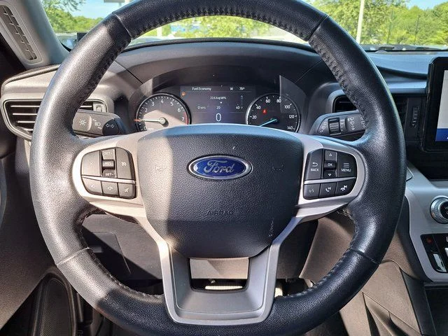 Used 2021 Gray Ford XLT image 10