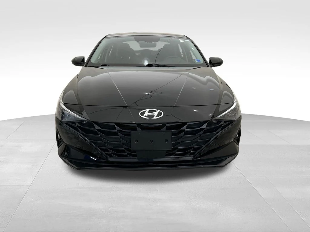 Used 2023 Black Hyundai SEL image 9
