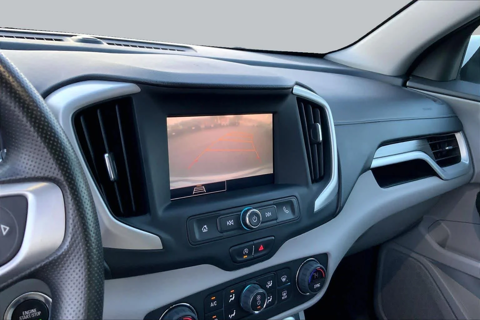 Used 2022 Summit White GMC SLE image 26