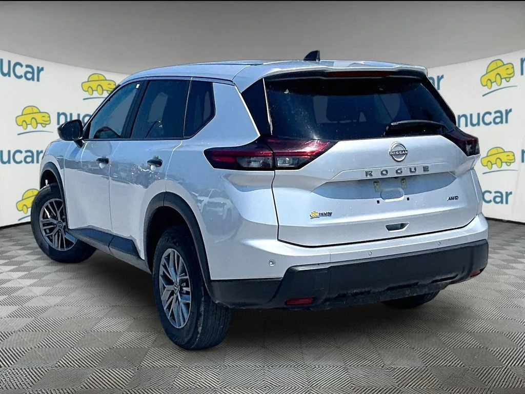 Certified Used 2024 Silver Nissan S image 4