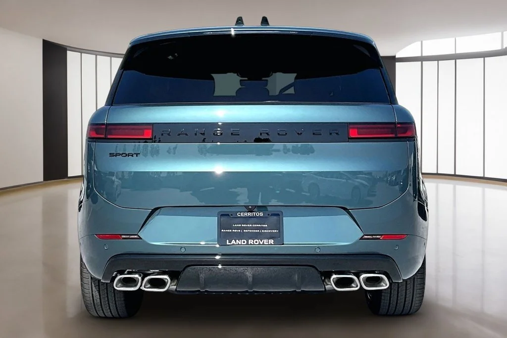New 2027 Giola Green LAND ROVER  image 4