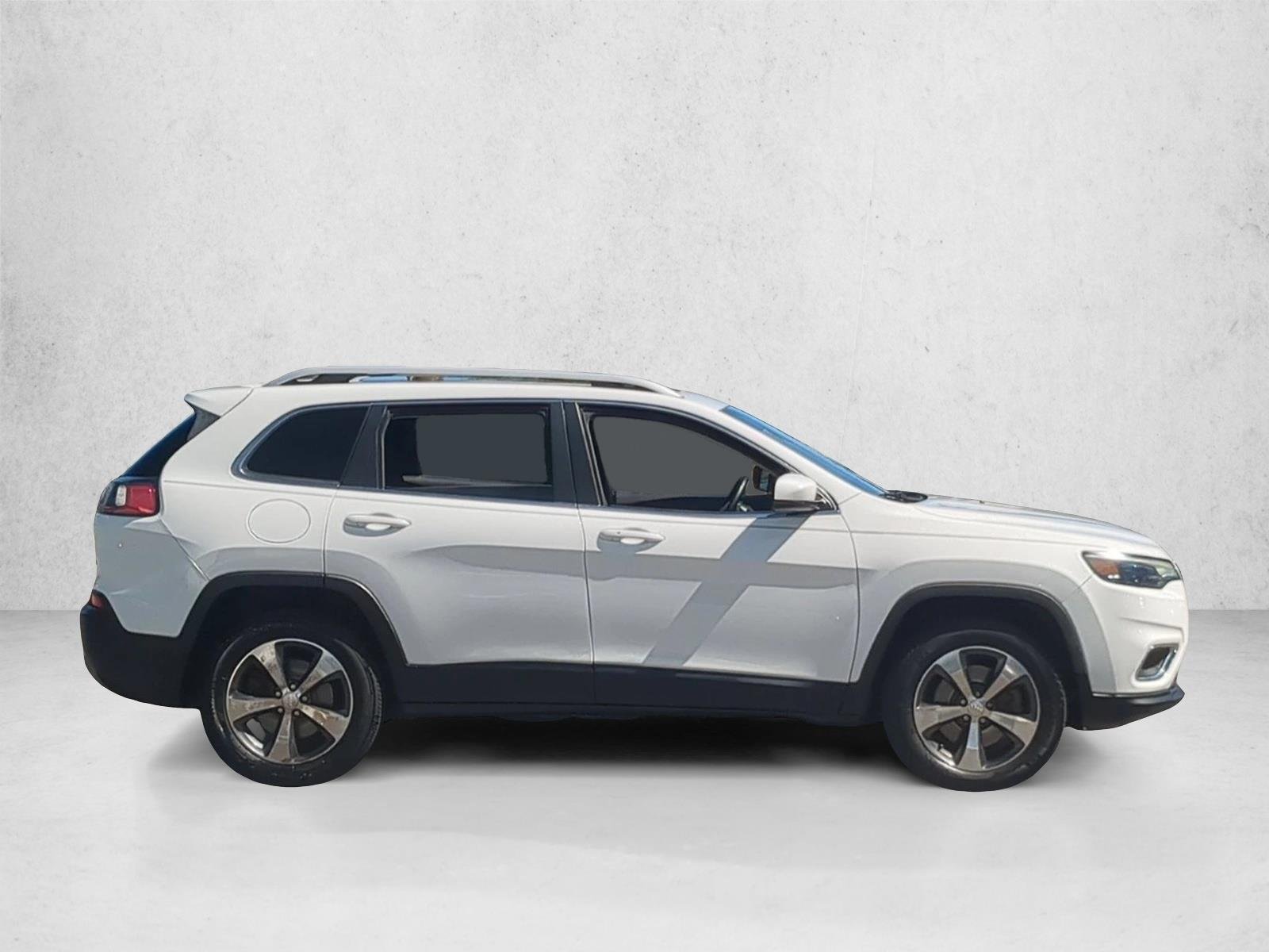 Used 2019 Bright White Clearcoat Jeep Limited image 4