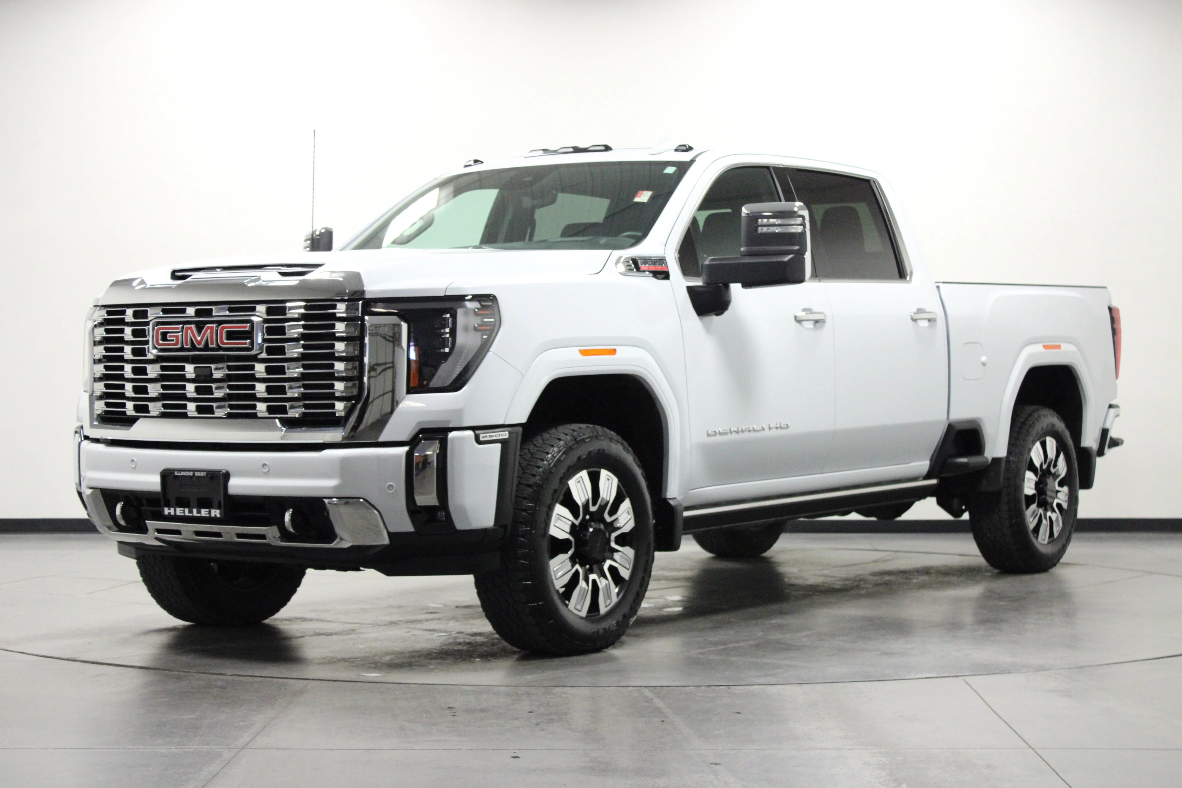 Used 2026 Glacier White Tricoat GMC Denali image 8
