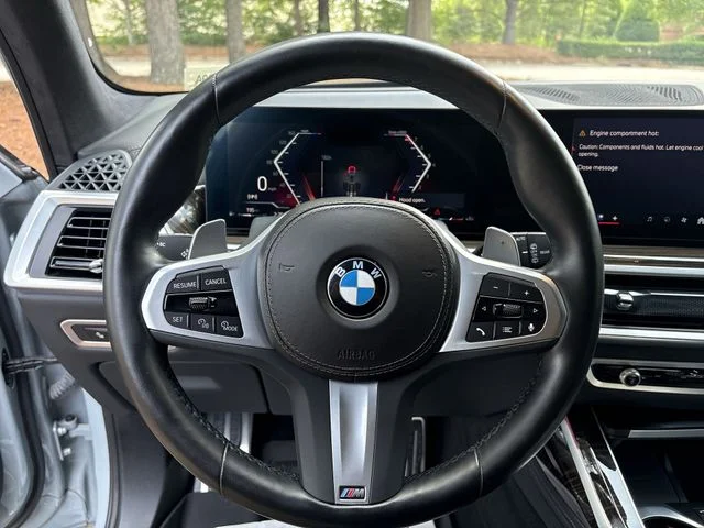 Used 2024 Gray BMW xDrive40i image 14