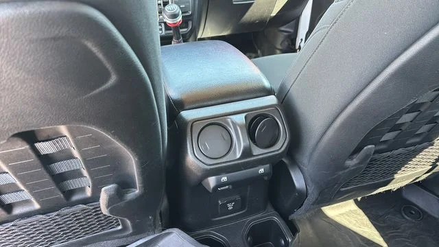 Used 2021 White Jeep Rubicon image 21