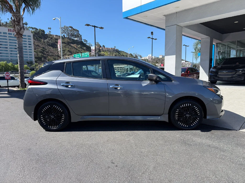 Used 2024 Gray Nissan SV PLUS image 6
