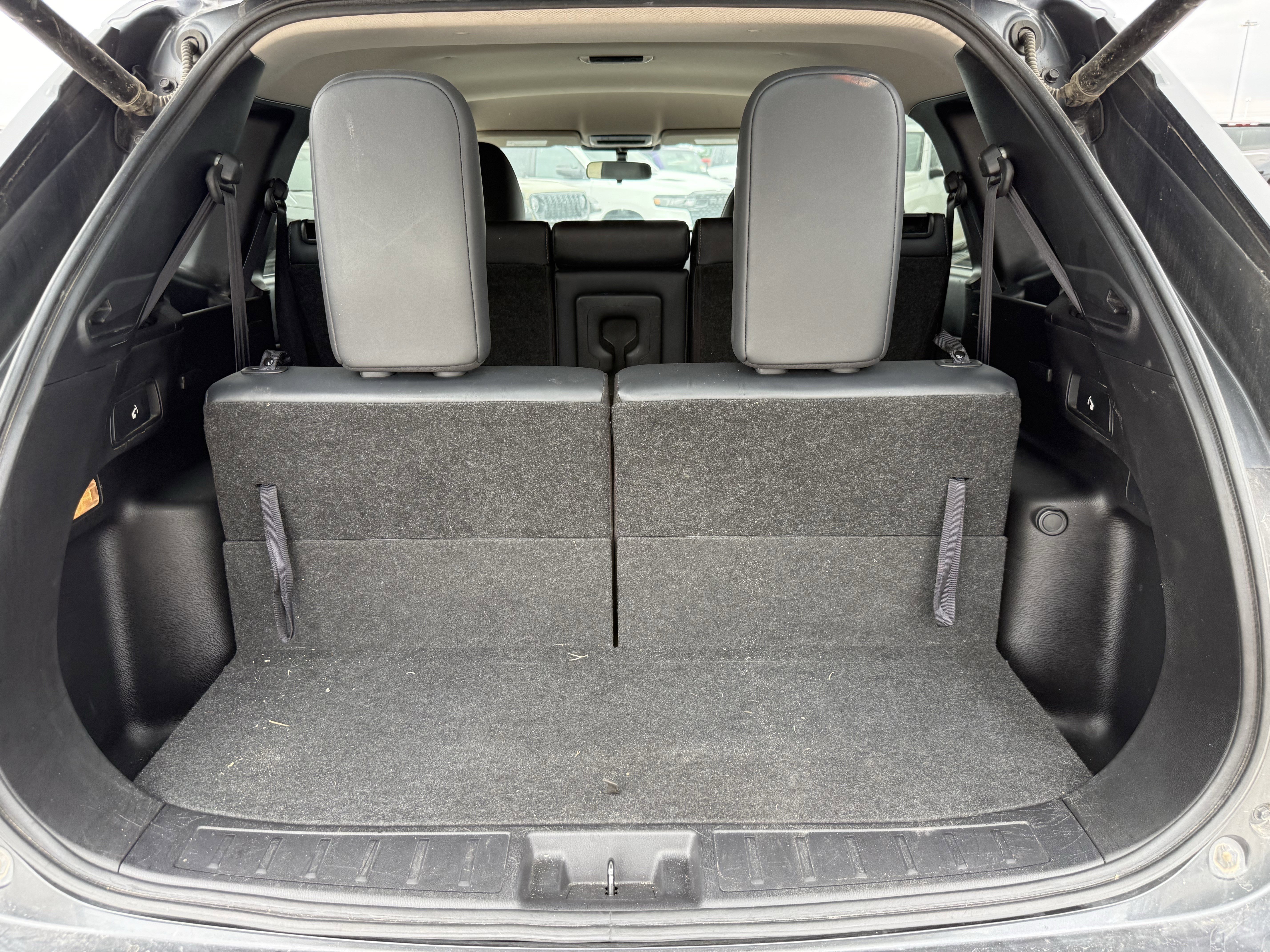 Used 2024 Gray Mitsubishi SE image 30
