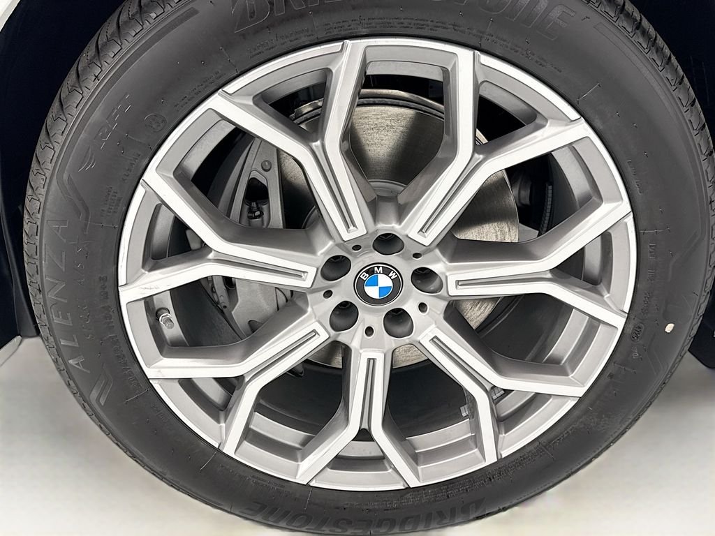 New 2027 Alpine White BMW xDrive40i image 31