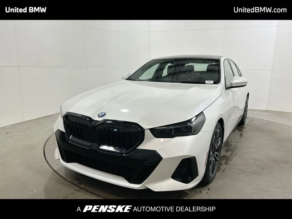 2026 BMW 5 Series 550e xDrive Sedan's photo