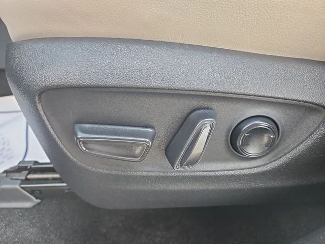 Used 2025 Gray Toyota Platinum image 12