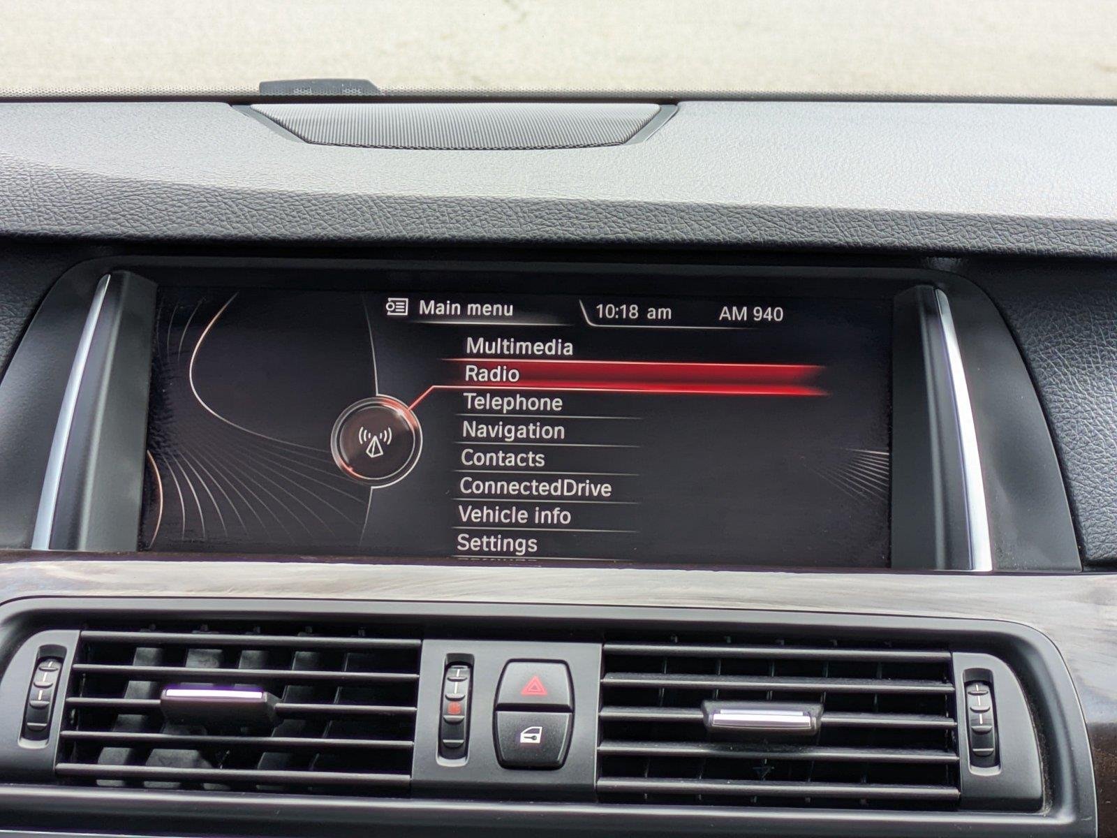 Used 2015  BMW 535i xDrive image 17