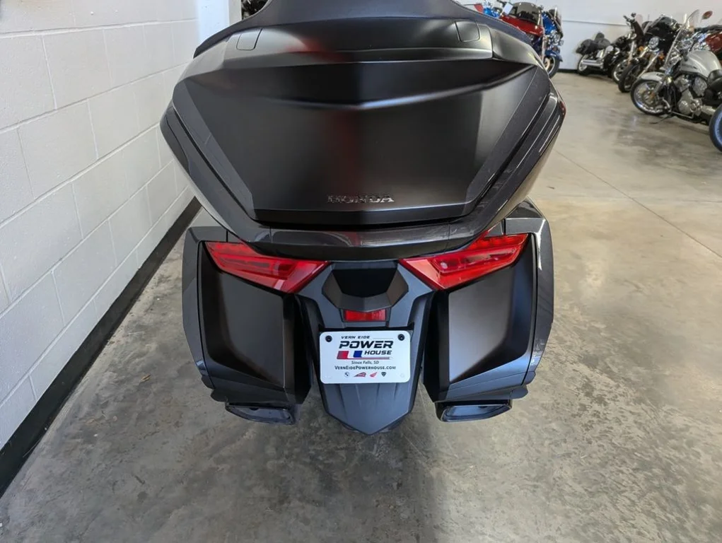 Certified Used 2021 BLACK Honda Powersports Tour Automatic DCT image 7